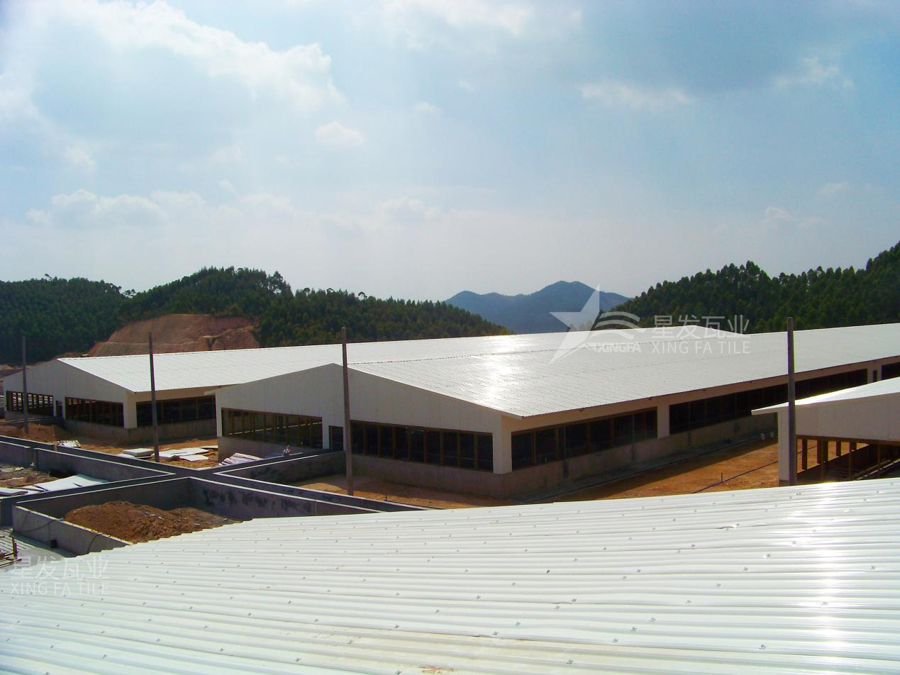 合成樹脂瓦施工安裝用什么材料搭建架子，鋼結構搭建樹脂瓦